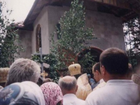 Uroczystość poświęcenia krzyży w 2001 r.